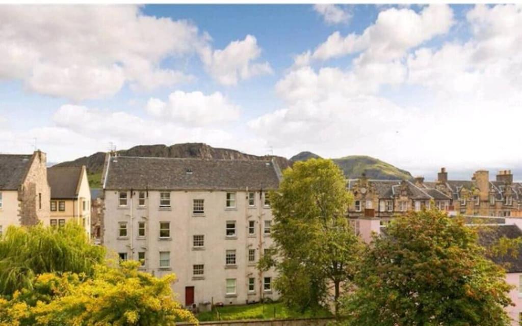 University And Central Edimburgo Exterior foto